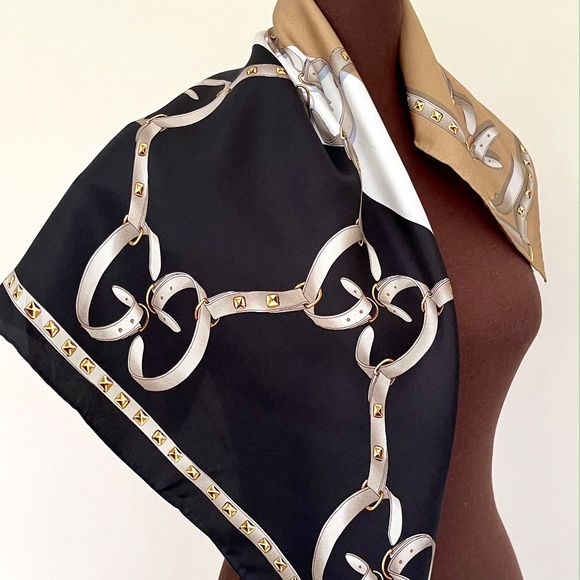 Gucci Logo Chains Color-Block Black Beige Silk Scarf with Gucci Gift Box - Picture 4 of 13